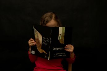 recenzie carte ilustrata pentru copii Întunericul de Lemony Snicket